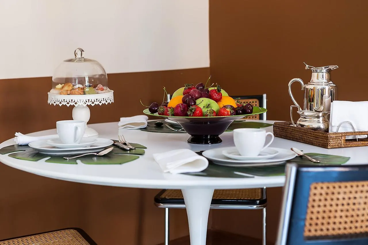 Hotel Zebra Naviglio Milano 2*,