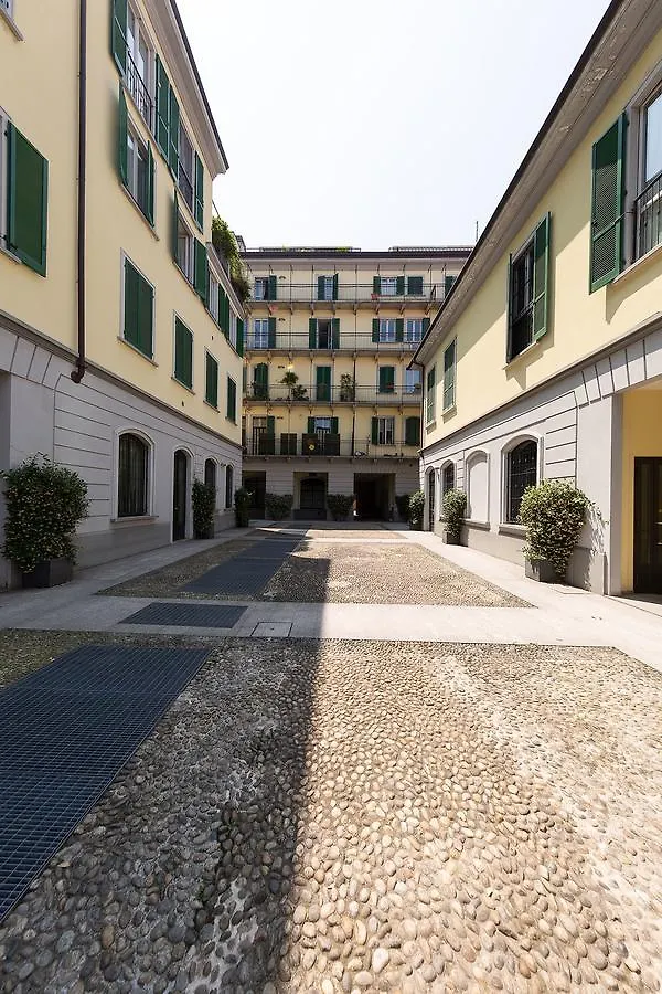 Zebra Naviglio Hotel Milan Italy